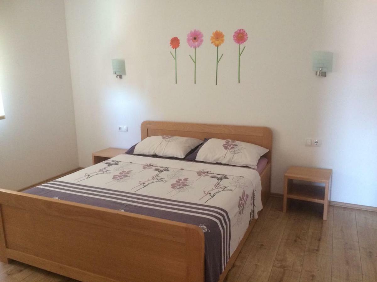 Apartmani "Grgic" Omis Exterior photo